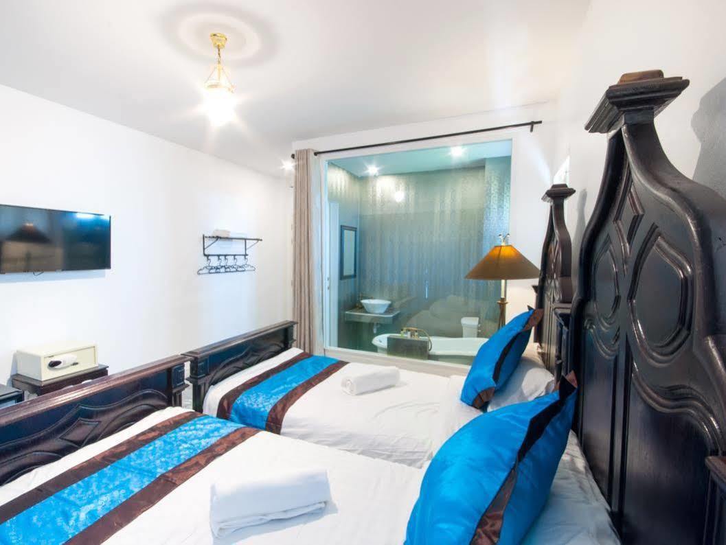 Dharasom' S Colonial House Hotel 3*